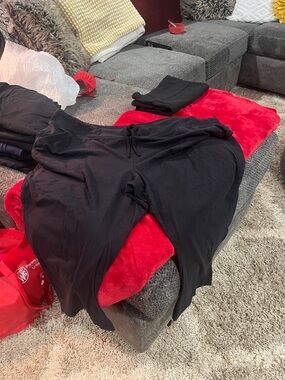 tek gear Black Drawstring Sweatpants with Subtle Logo